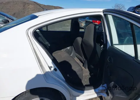 2015 Nissan Versa 1.6 S+ from USA, damaged, VIN 3N1CN7APXFL901037